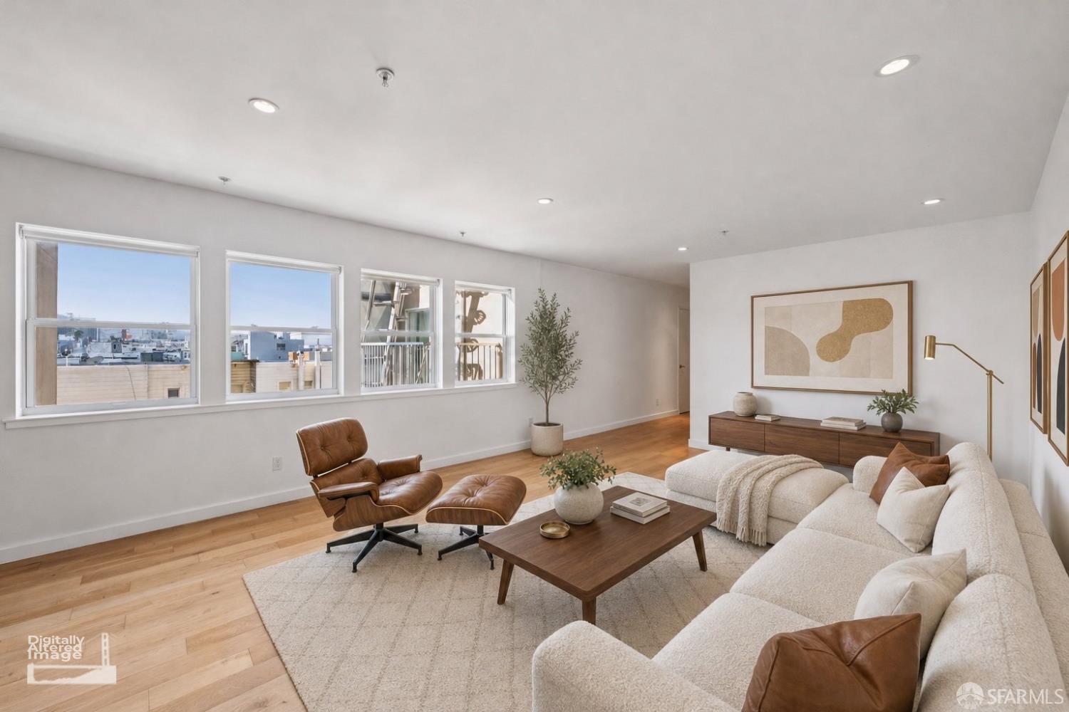 2208 Mission Street 507