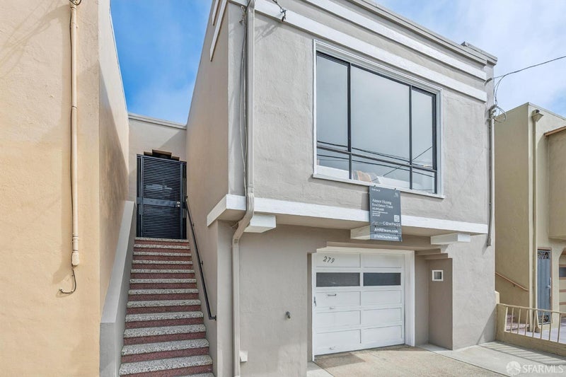 279 St Charles Avenue
