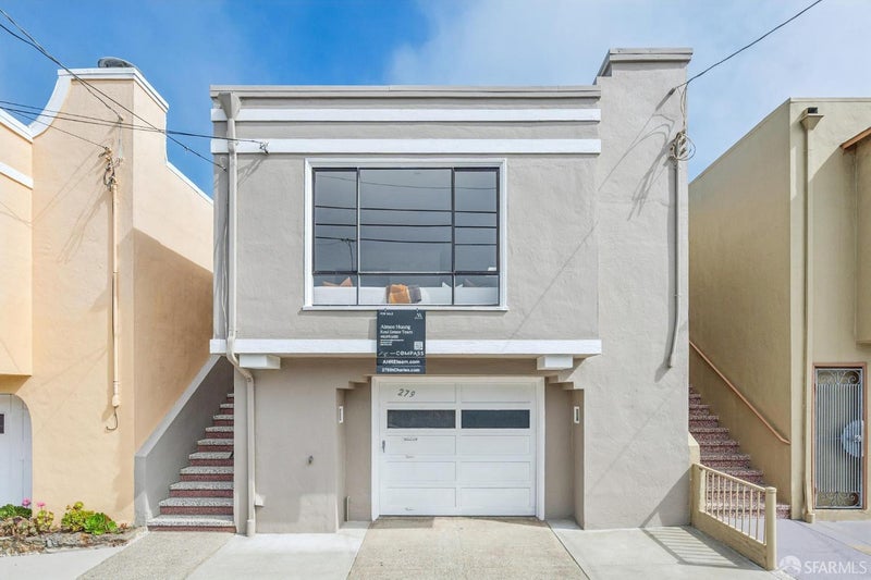 279 St Charles Avenue
