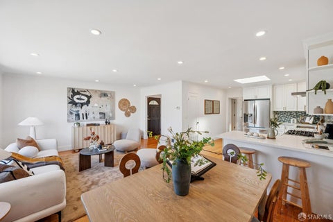279 St Charles Avenue, San Francisco, CA 94132 - #: 426166989
