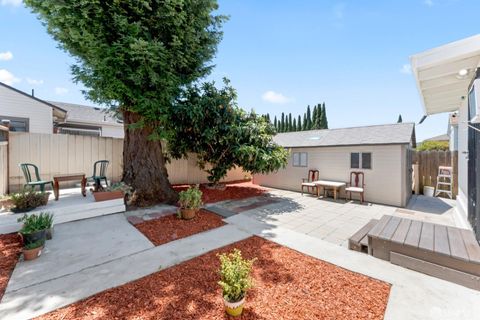 A home in San Leandro