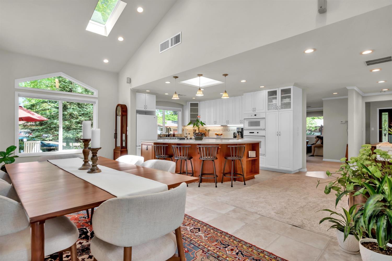 845 Linden Lane