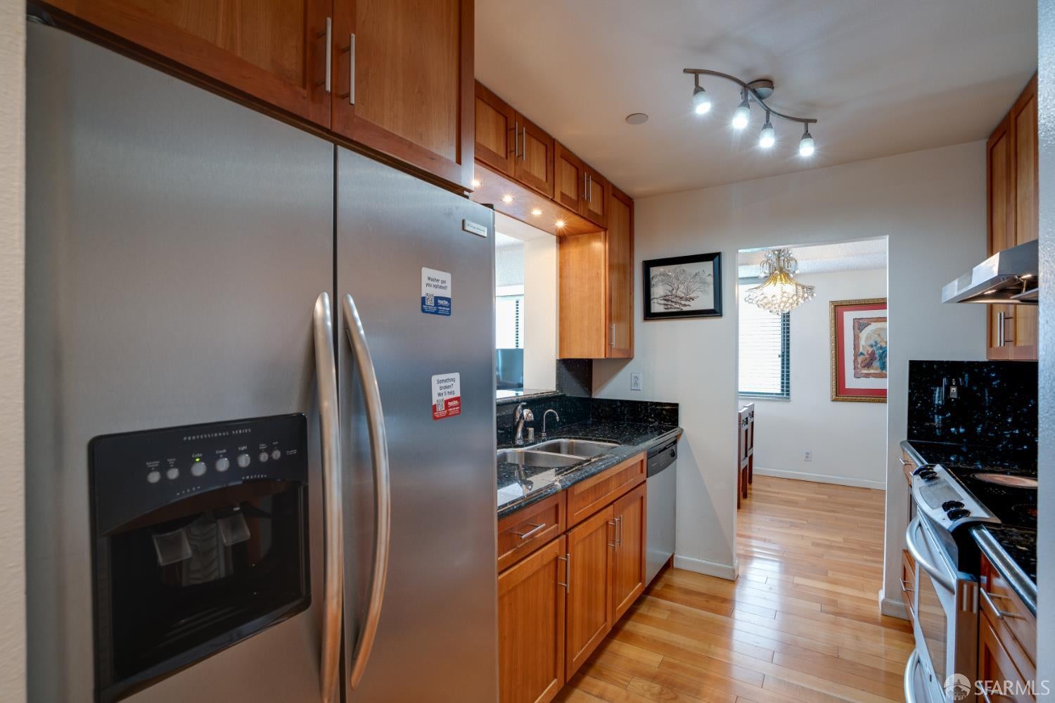 1 Daniel Burnham Court 412