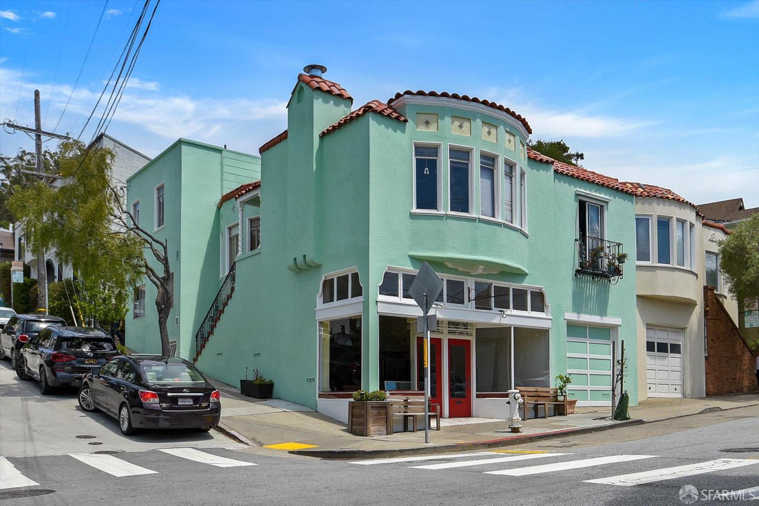 3121-3125 Castro Street