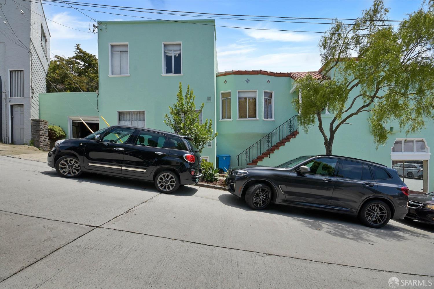 3121-3125 Castro Street