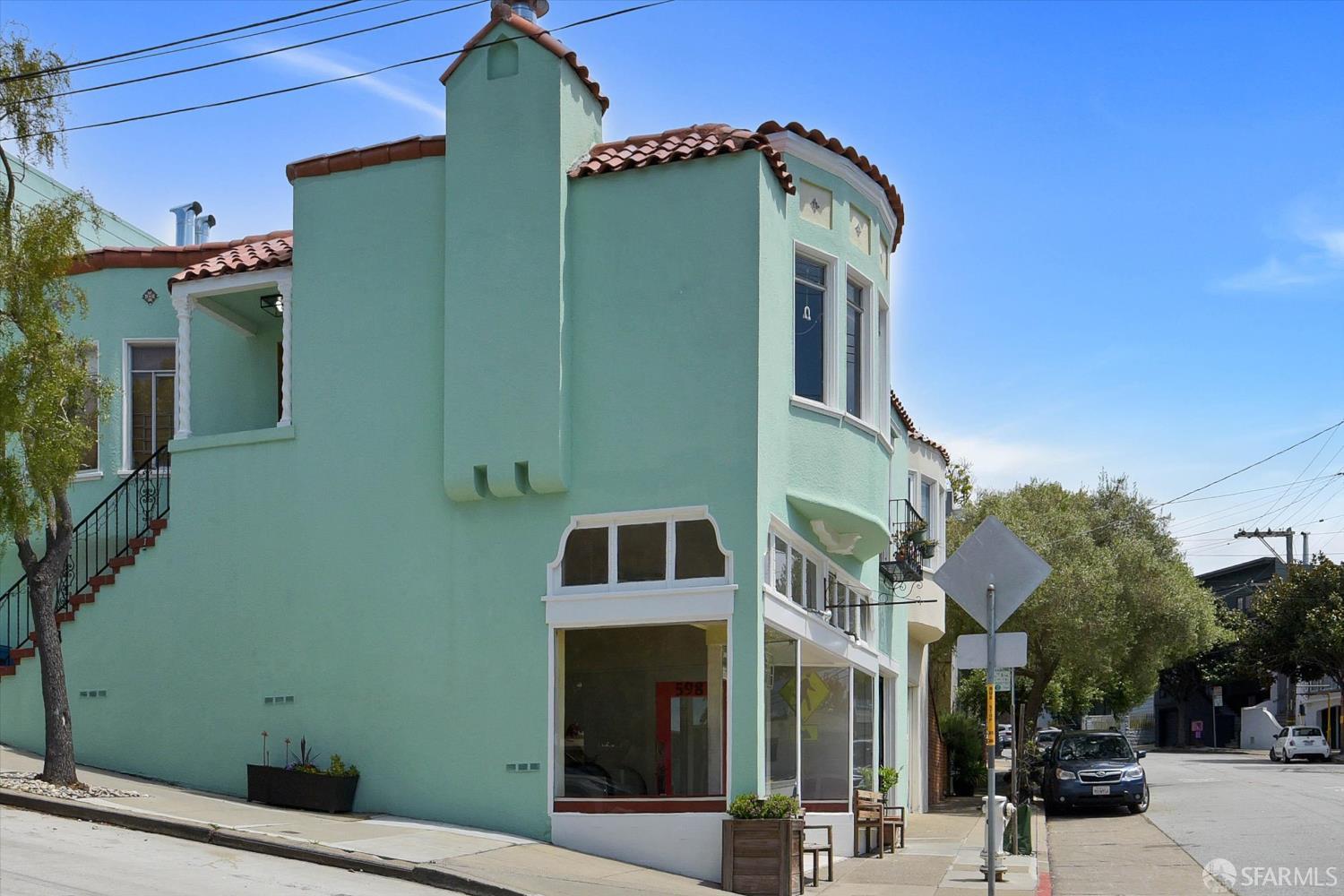 3121-3125 Castro Street