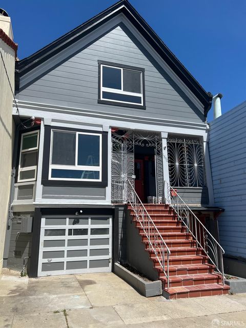 Photo of 1590 Underwood Avenue, San Francisco, CA 94124 (MLS # 425026797) Photo of 1590 Underwood Avenue, San Francisco, CA 94124 (MLS # 425026797)