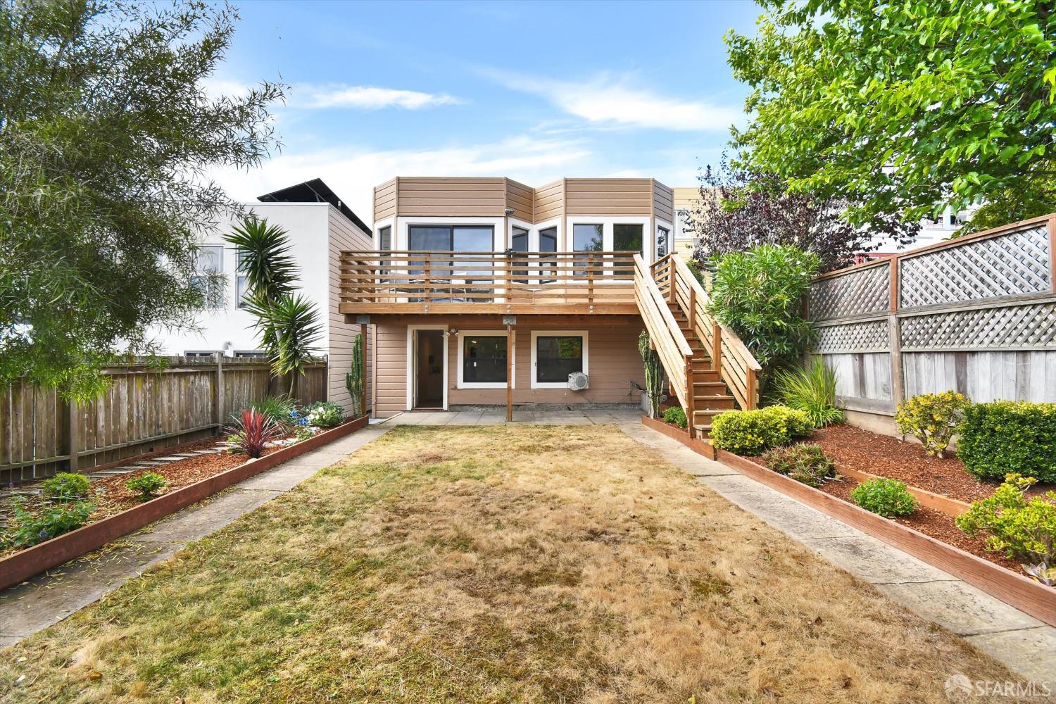 San Francisco, California 94116, United States, 4 Bedrooms Bedrooms, ,3 BathroomsBathrooms,Residential,Active,221103