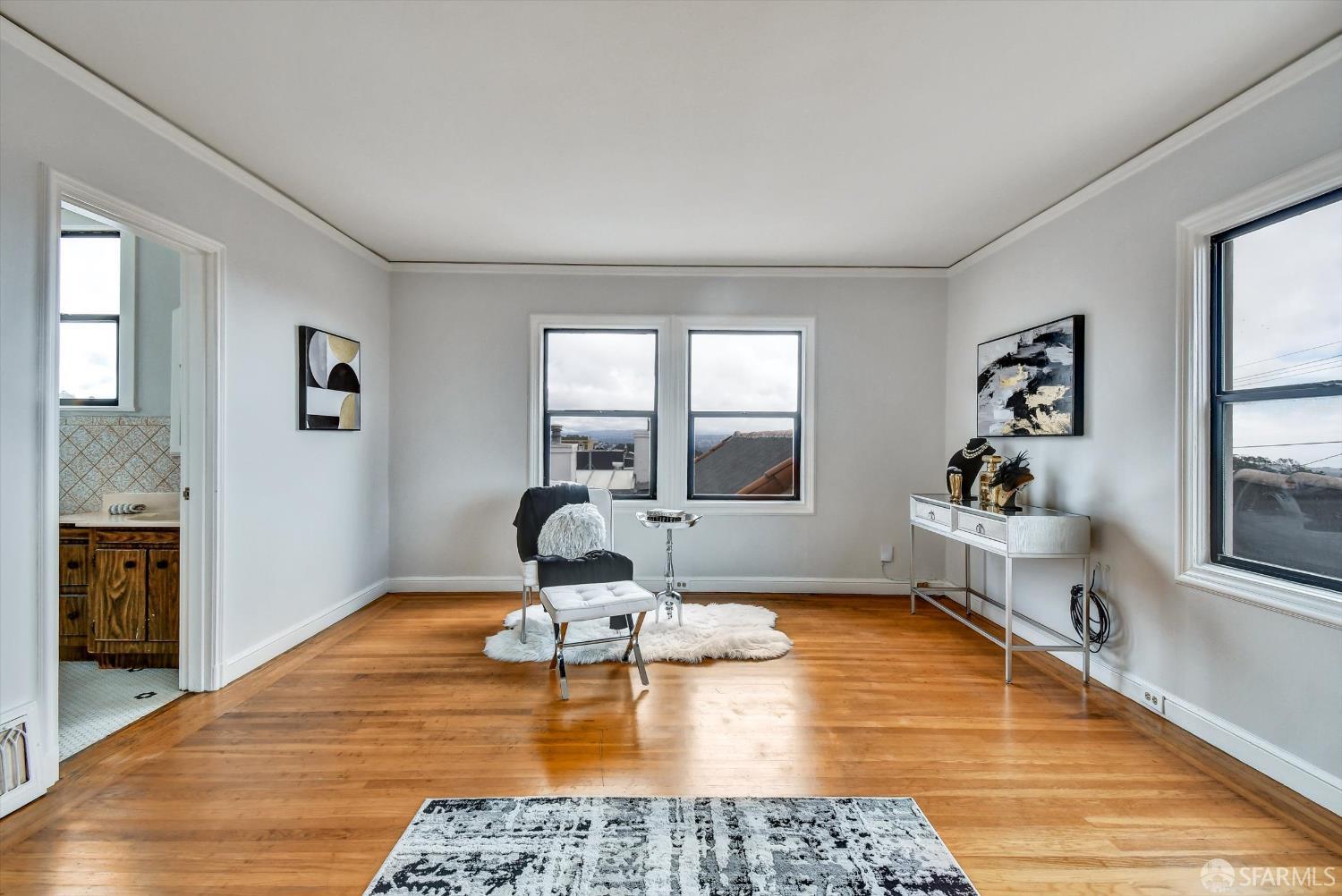 San Francisco, California 94116, United States, 4 Bedrooms Bedrooms, ,3 BathroomsBathrooms,Residential,Active,221103