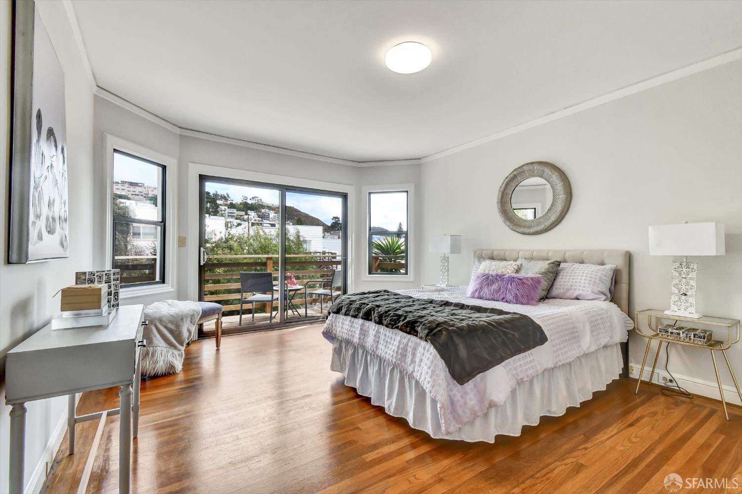 San Francisco, California 94116, United States, 4 Bedrooms Bedrooms, ,3 BathroomsBathrooms,Residential,Active,221103