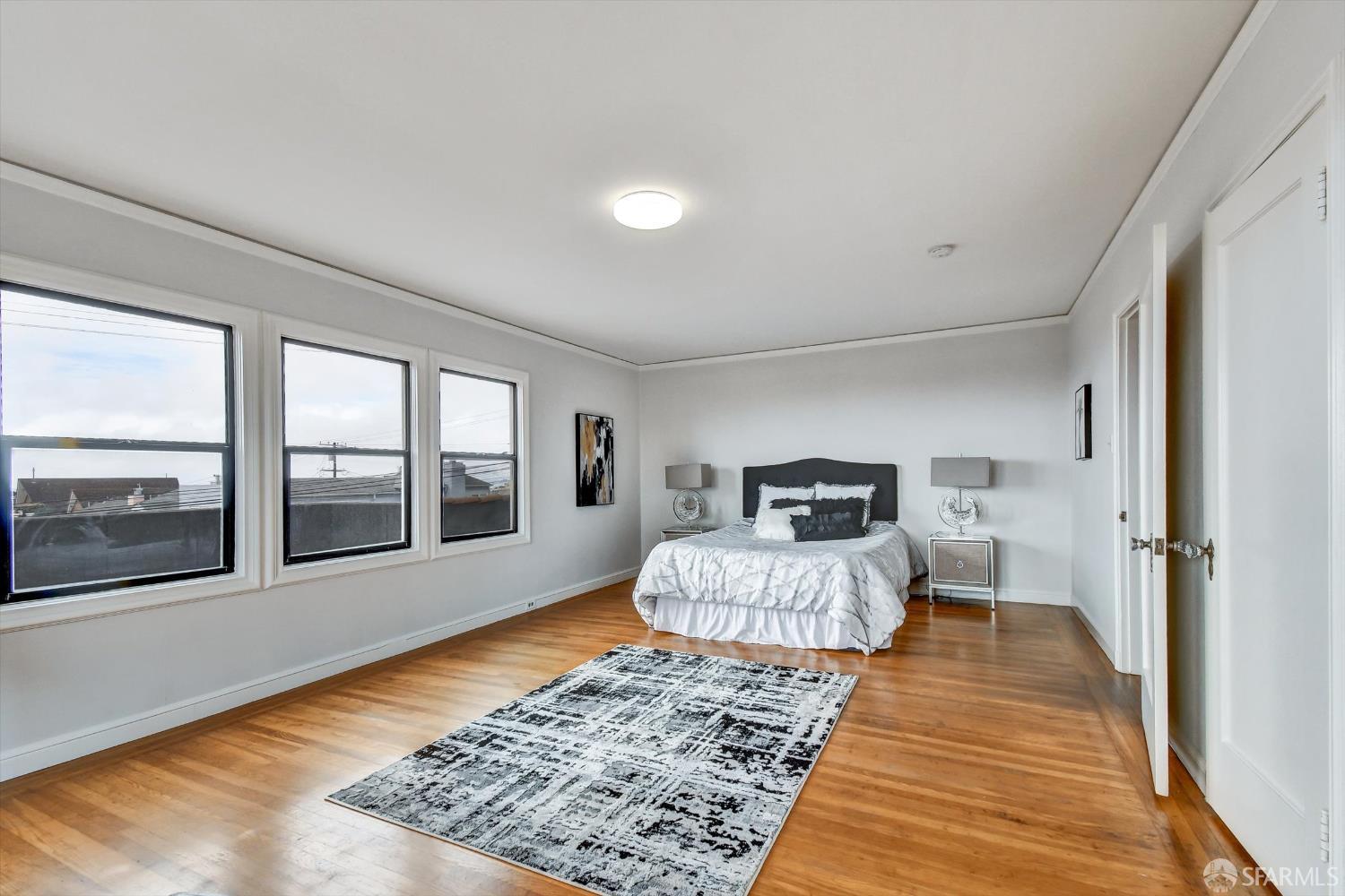 San Francisco, California 94116, United States, 4 Bedrooms Bedrooms, ,3 BathroomsBathrooms,Residential,Active,221103