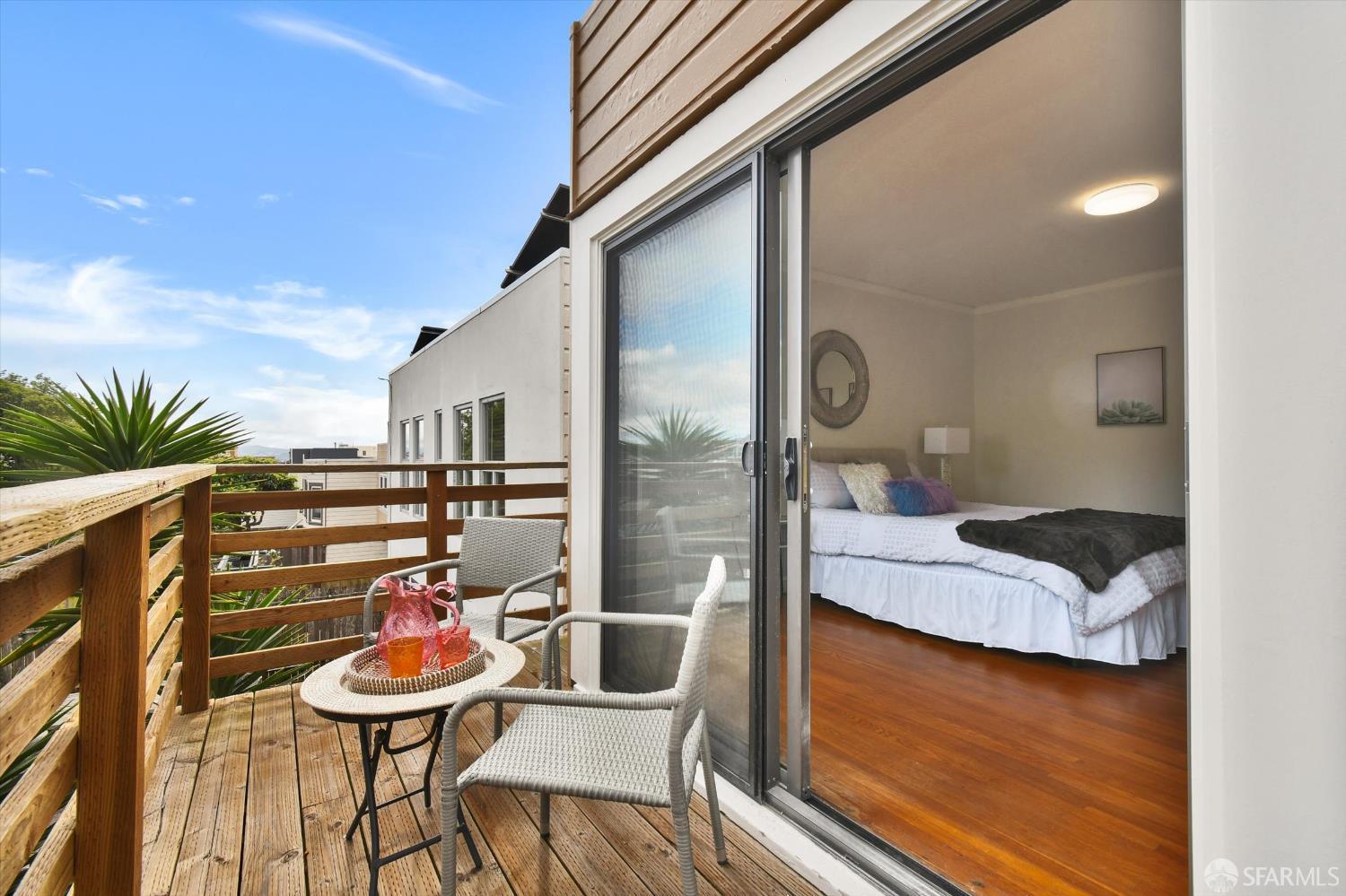 San Francisco, California 94116, United States, 4 Bedrooms Bedrooms, ,3 BathroomsBathrooms,Residential,Active,221103