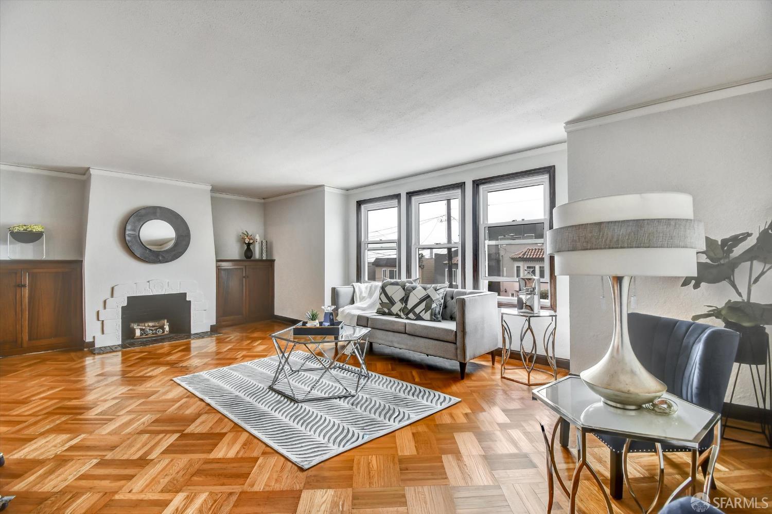 San Francisco, California 94116, United States, 4 Bedrooms Bedrooms, ,3 BathroomsBathrooms,Residential,Active,221103