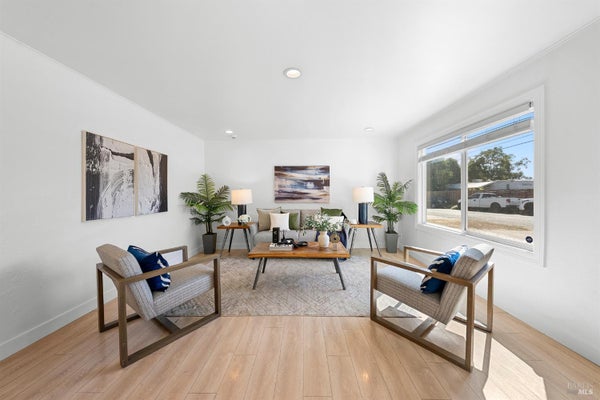 184 HOGAN AVE, VALLEJO, CA 94589 - Image aabb5e9501c9fcbdea45ec844de71acd/2299558650
