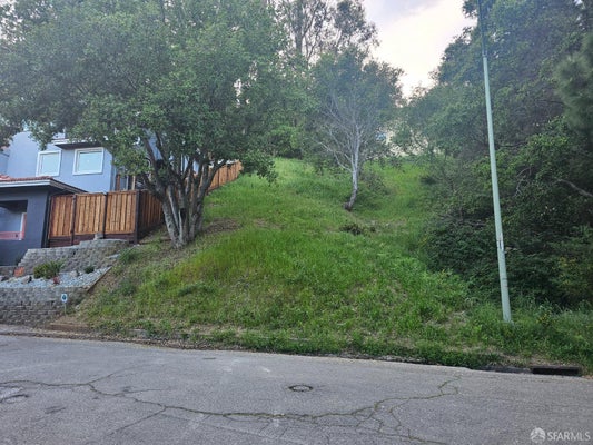 7003 BUCKINGHAM BOULEVARD, OAKLAND, CA 94603 - Image ab42fc51b8700ad0dca336c6158ce3d6/1287721265