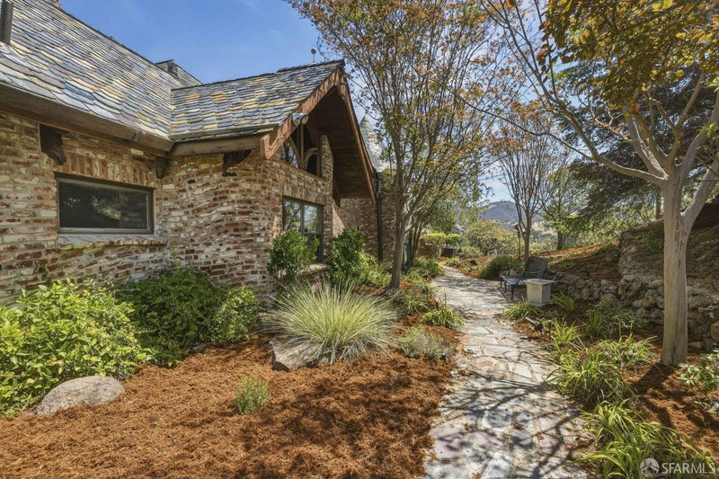 176 Mountain Canyon Lane