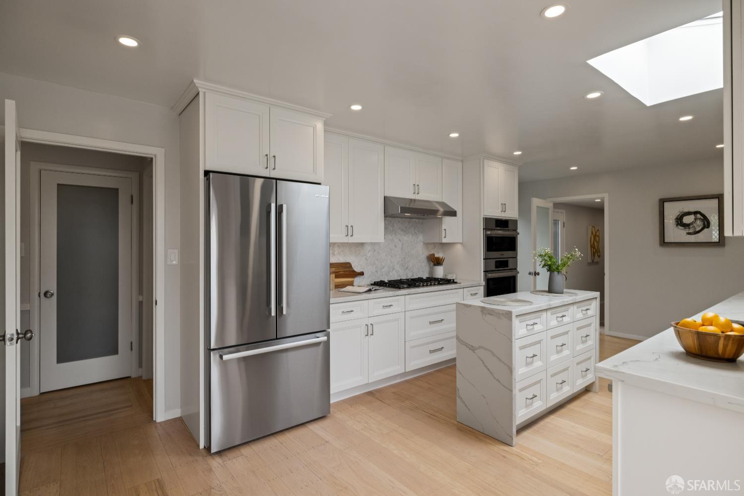 San Francisco, California 94132, United States, 4 Bedrooms Bedrooms, ,3 BathroomsBathrooms,Residential,Active,166018