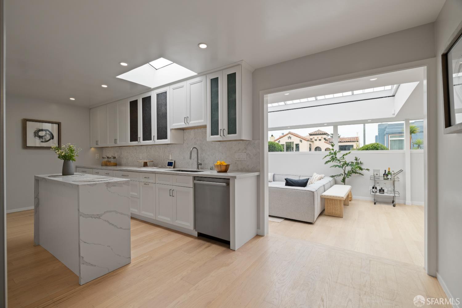 San Francisco, California 94132, United States, 4 Bedrooms Bedrooms, ,3 BathroomsBathrooms,Residential,Active,166018