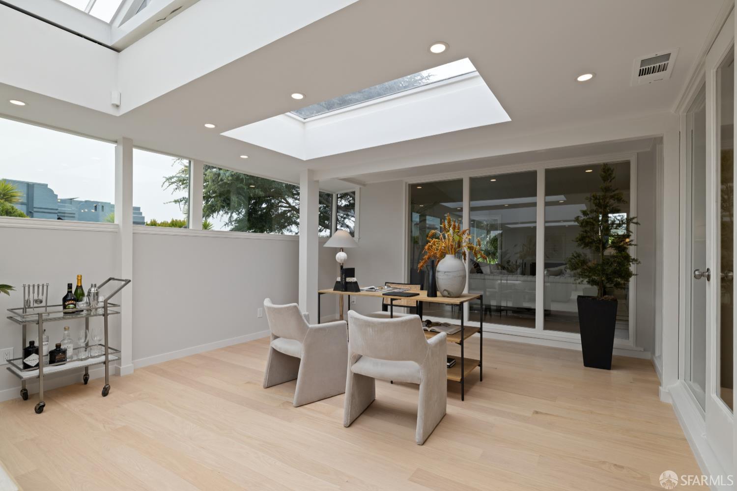 San Francisco, California 94132, United States, 4 Bedrooms Bedrooms, ,3 BathroomsBathrooms,Residential,Active,166018