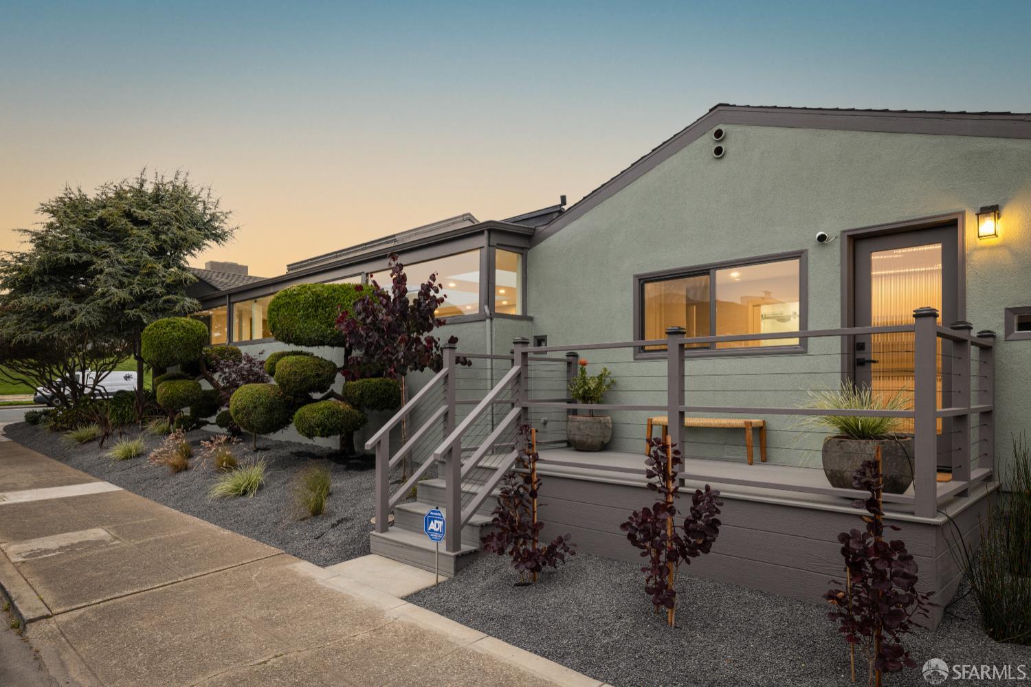 San Francisco, California 94132, United States, 4 Bedrooms Bedrooms, ,3 BathroomsBathrooms,Residential,Active,166018