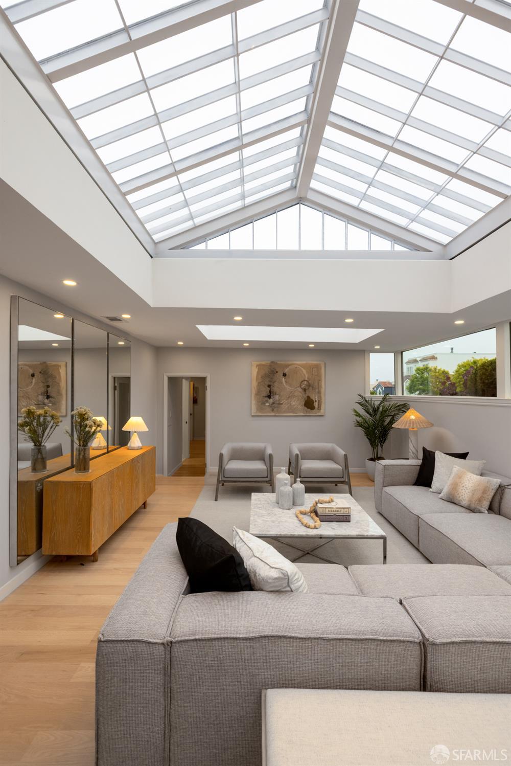 San Francisco, California 94132, United States, 4 Bedrooms Bedrooms, ,3 BathroomsBathrooms,Residential,Active,166018