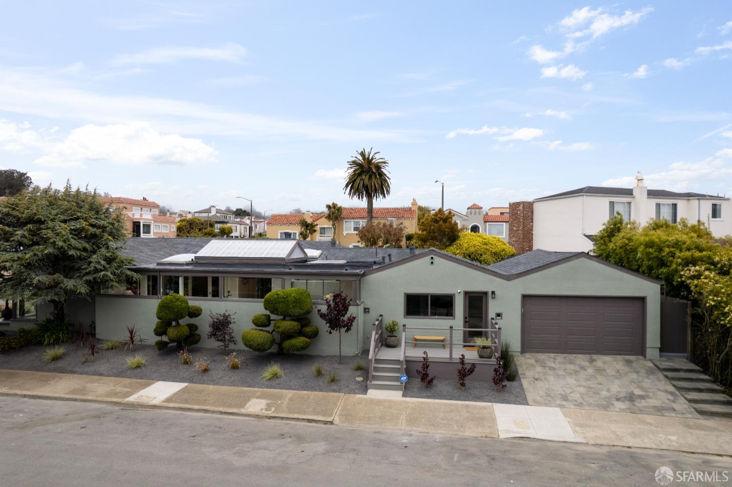 San Francisco, California 94132, United States, 4 Bedrooms Bedrooms, ,3 BathroomsBathrooms,Residential,Active,166018