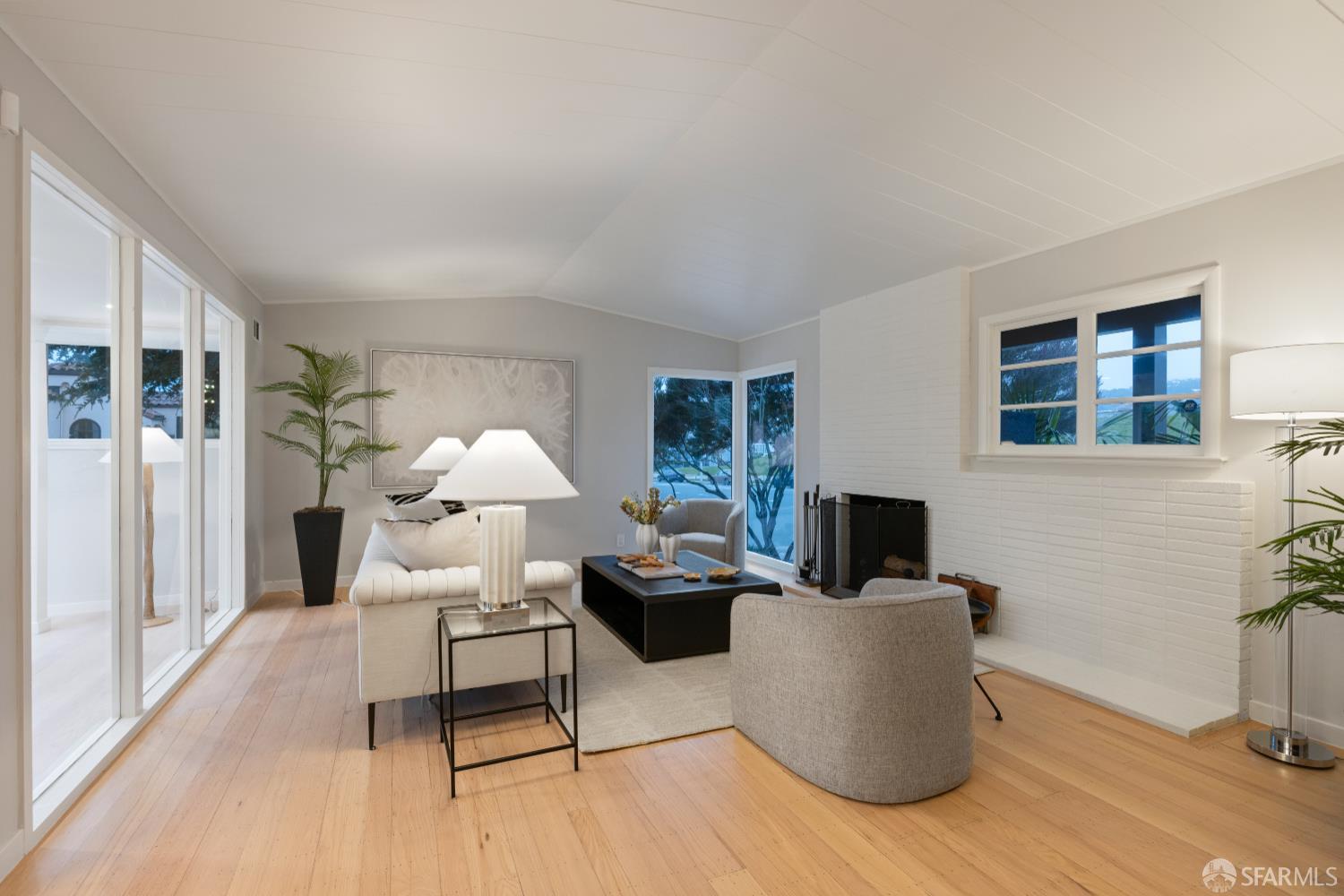 San Francisco, California 94132, United States, 4 Bedrooms Bedrooms, ,3 BathroomsBathrooms,Residential,Active,166018