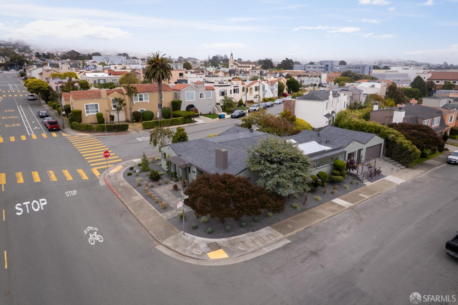 San Francisco, California 94132, United States, 4 Bedrooms Bedrooms, ,3 BathroomsBathrooms,Residential,Active,166018