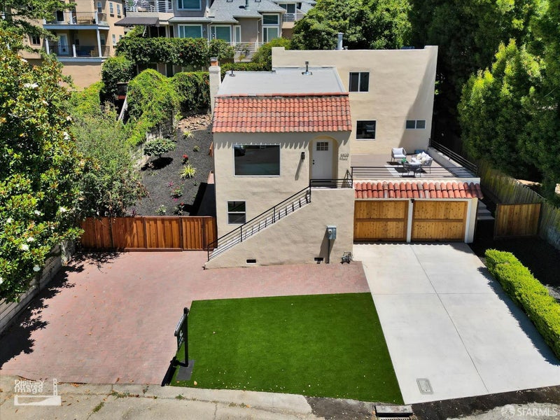 6830 Broadway Terrace