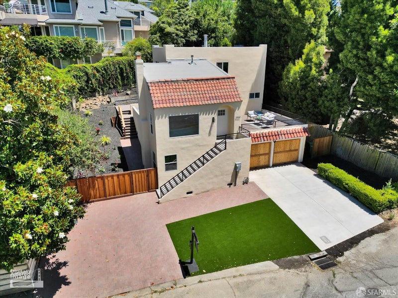 6830 Broadway Terrace