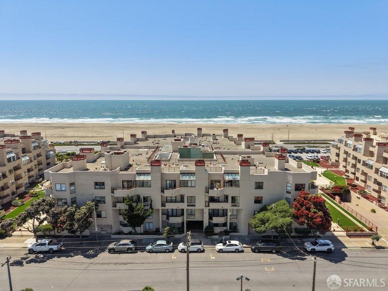 855 La Playa Street 456
