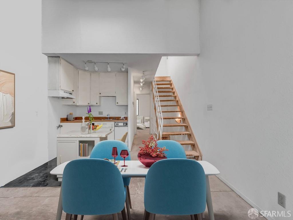 San Francisco, California 94117, United States, 1 Bedroom Bedrooms, ,1 BathroomBathrooms,Residential,Pending,122019