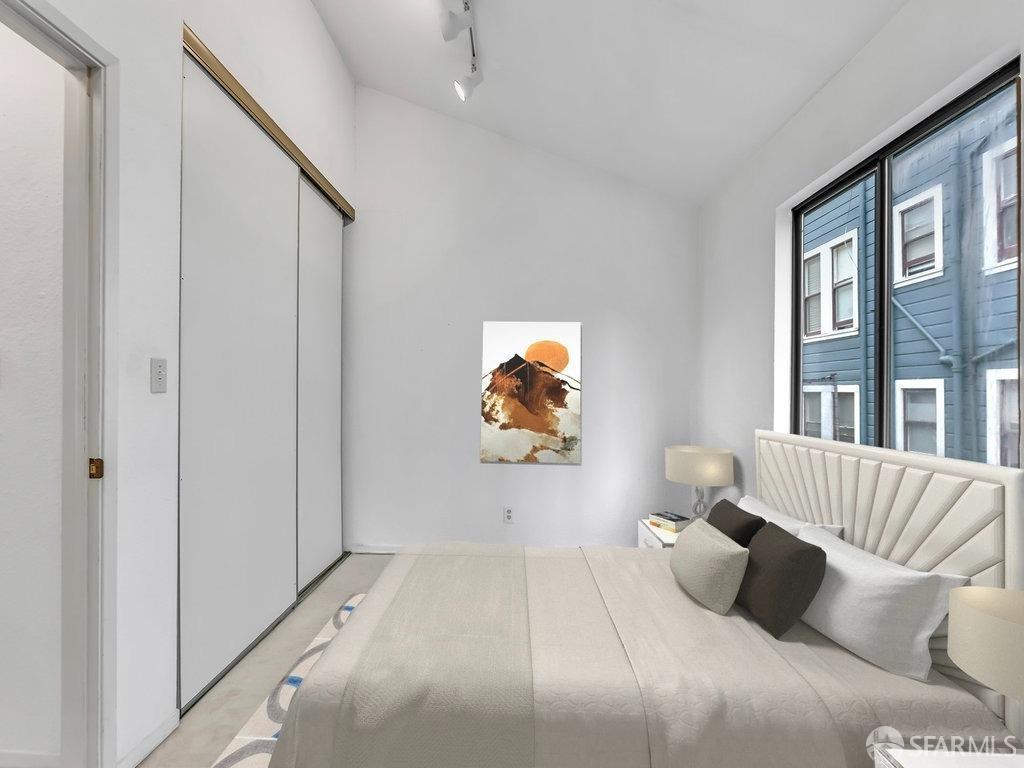 San Francisco, California 94117, United States, 1 Bedroom Bedrooms, ,1 BathroomBathrooms,Residential,Pending,122019