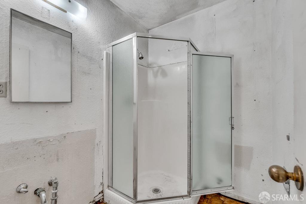 San Francisco, California 94117, United States, 1 Bedroom Bedrooms, ,1 BathroomBathrooms,Residential,Pending,122019