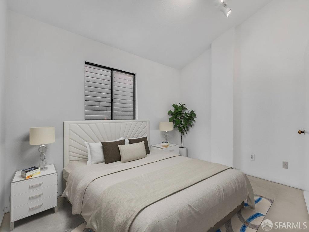 San Francisco, California 94117, United States, 1 Bedroom Bedrooms, ,1 BathroomBathrooms,Residential,Pending,122019