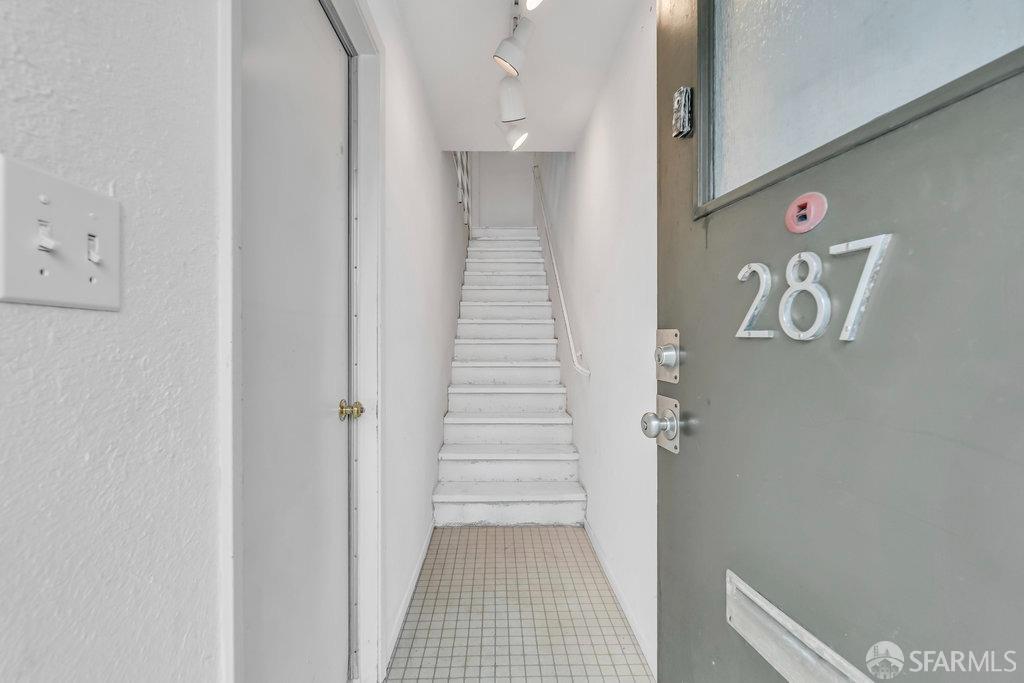 San Francisco, California 94117, United States, 1 Bedroom Bedrooms, ,1 BathroomBathrooms,Residential,Pending,122019