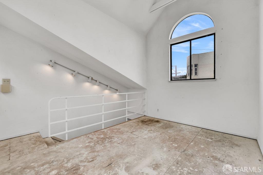 San Francisco, California 94117, United States, 1 Bedroom Bedrooms, ,1 BathroomBathrooms,Residential,Pending,122019