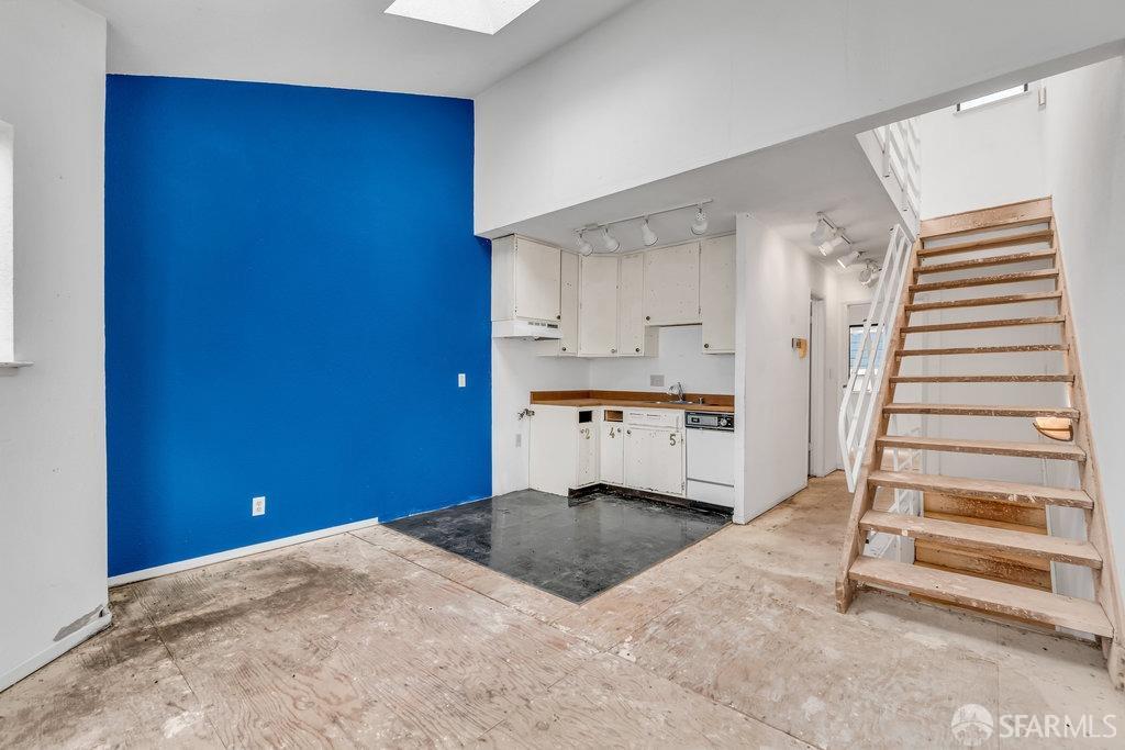 San Francisco, California 94117, United States, 1 Bedroom Bedrooms, ,1 BathroomBathrooms,Residential,Pending,122019