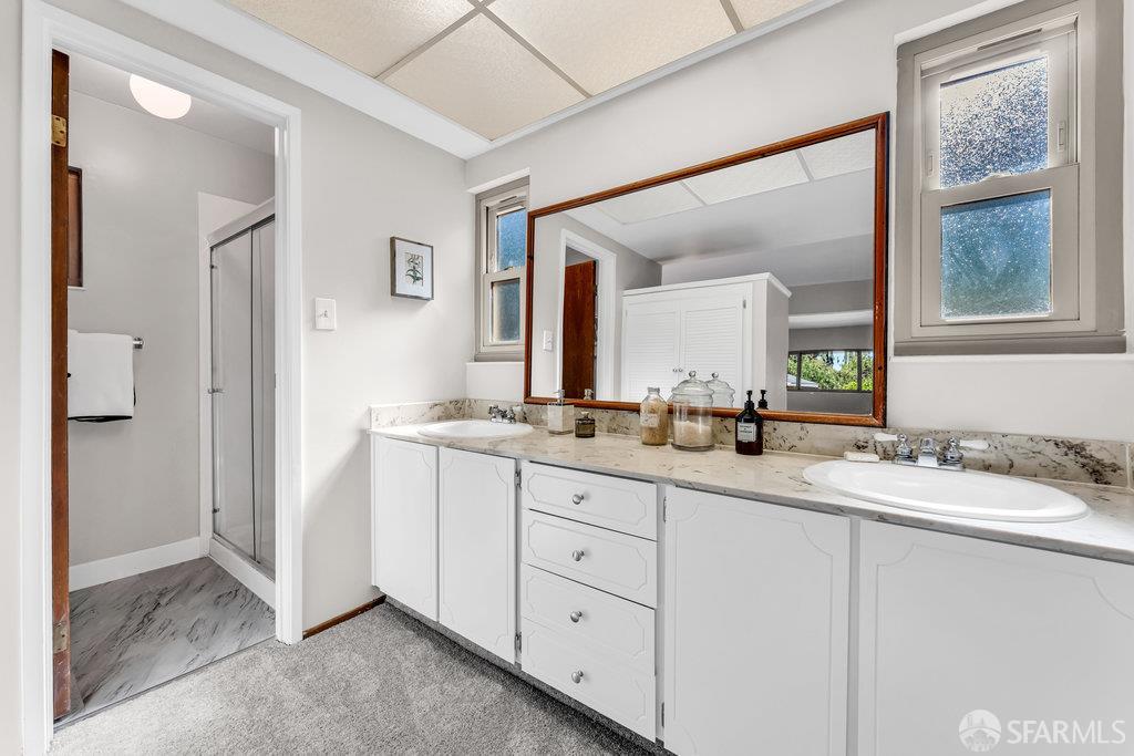 Walnut Creek, California 94598, United States, 3 Bedrooms Bedrooms, ,3 BathroomsBathrooms,Residential,Active,239598