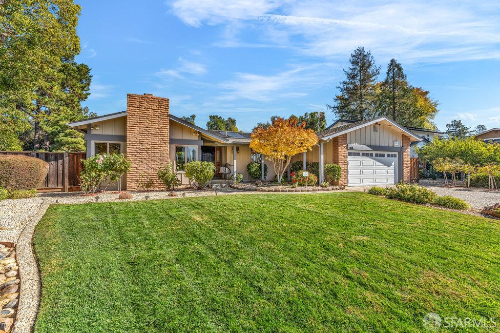 Walnut Creek, California 94598, United States, 3 Bedrooms Bedrooms, ,3 BathroomsBathrooms,Residential,Active,239598