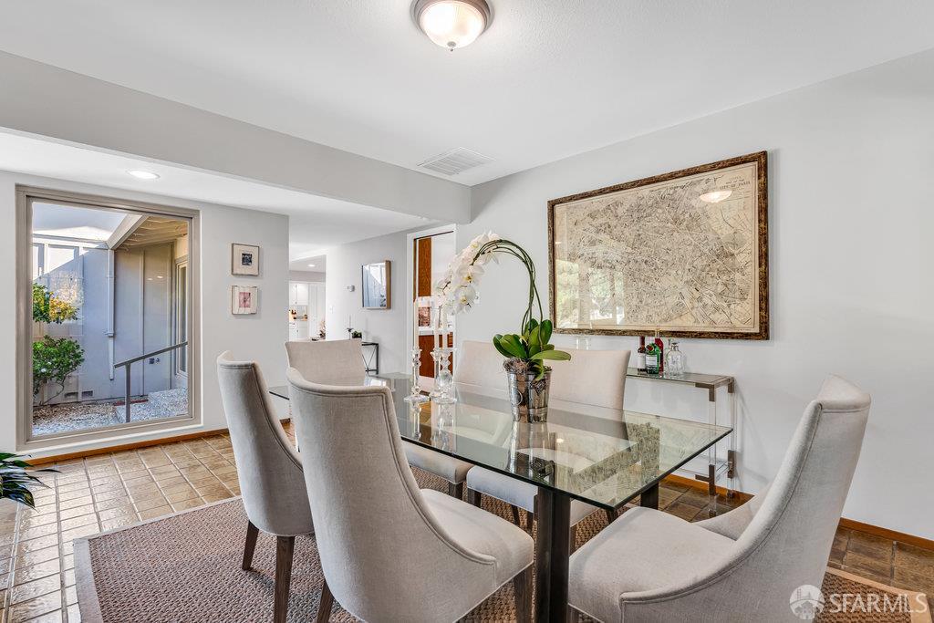 Walnut Creek, California 94598, United States, 3 Bedrooms Bedrooms, ,3 BathroomsBathrooms,Residential,Active,239598