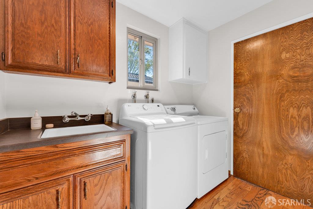 Walnut Creek, California 94598, United States, 3 Bedrooms Bedrooms, ,3 BathroomsBathrooms,Residential,Active,239598