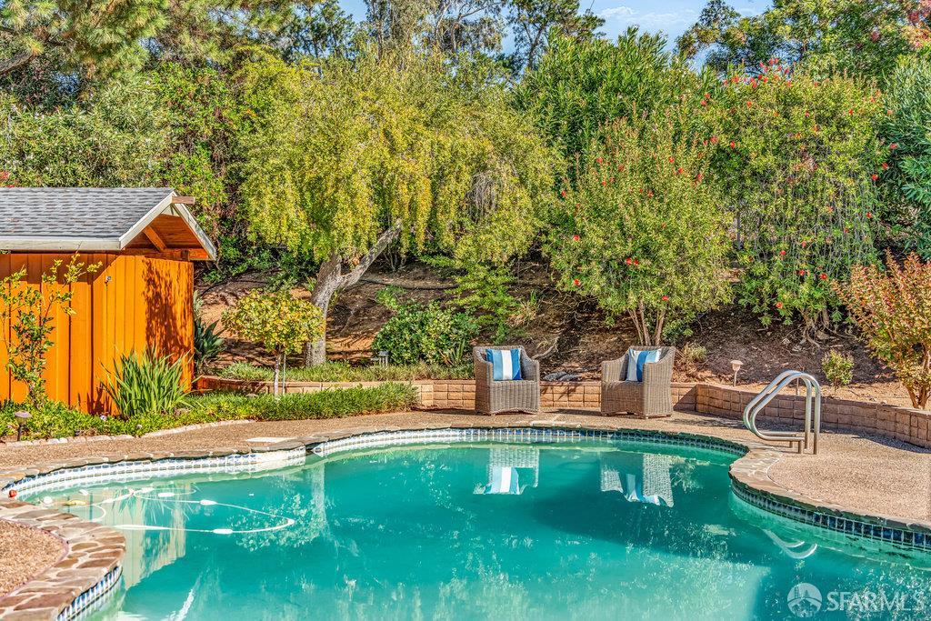 Walnut Creek, California 94598, United States, 3 Bedrooms Bedrooms, ,3 BathroomsBathrooms,Residential,Active,239598