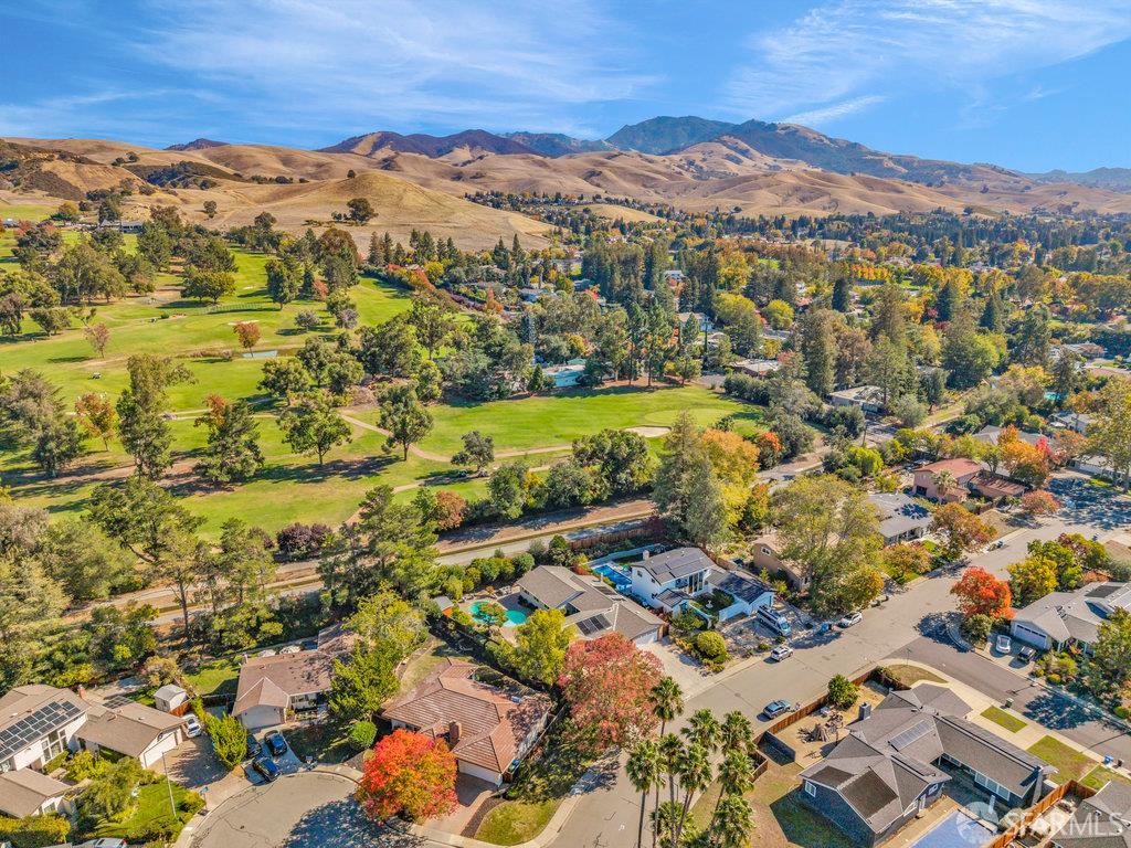 Walnut Creek, California 94598, United States, 3 Bedrooms Bedrooms, ,3 BathroomsBathrooms,Residential,Active,239598