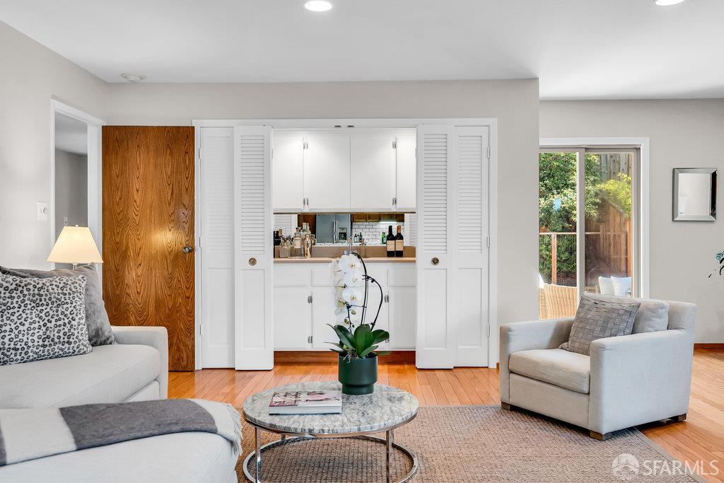 Walnut Creek, California 94598, United States, 3 Bedrooms Bedrooms, ,3 BathroomsBathrooms,Residential,Active,239598