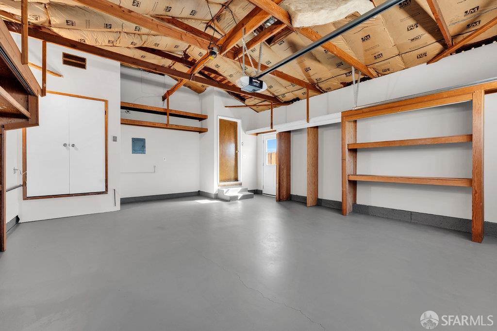 Walnut Creek, California 94598, United States, 3 Bedrooms Bedrooms, ,3 BathroomsBathrooms,Residential,Active,239598