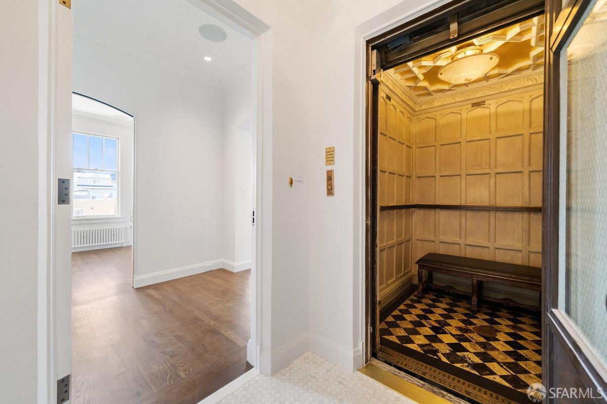 2500 Steiner Street 3