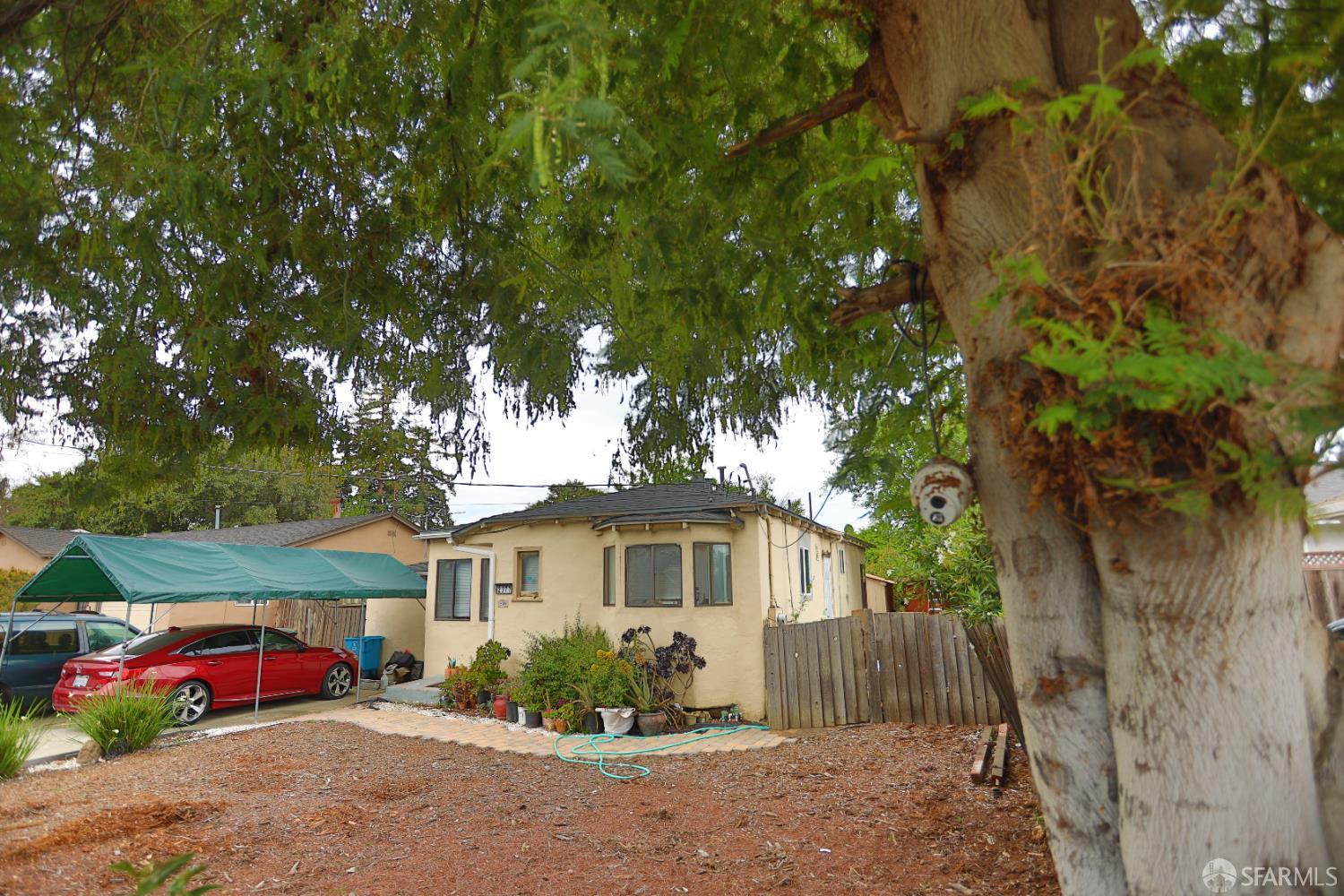 2377 Poplar Avenue