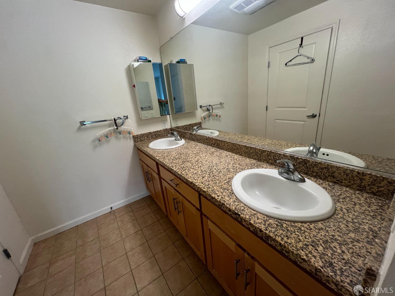 301 Crescent Court 3214