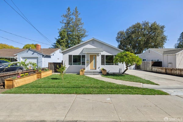 717 ALAMEDA DE LAS PULGAS, REDWOOD CITY, CA 94061 - Image aee37e597d3936fcf5d6f63720584bfd/3839854816